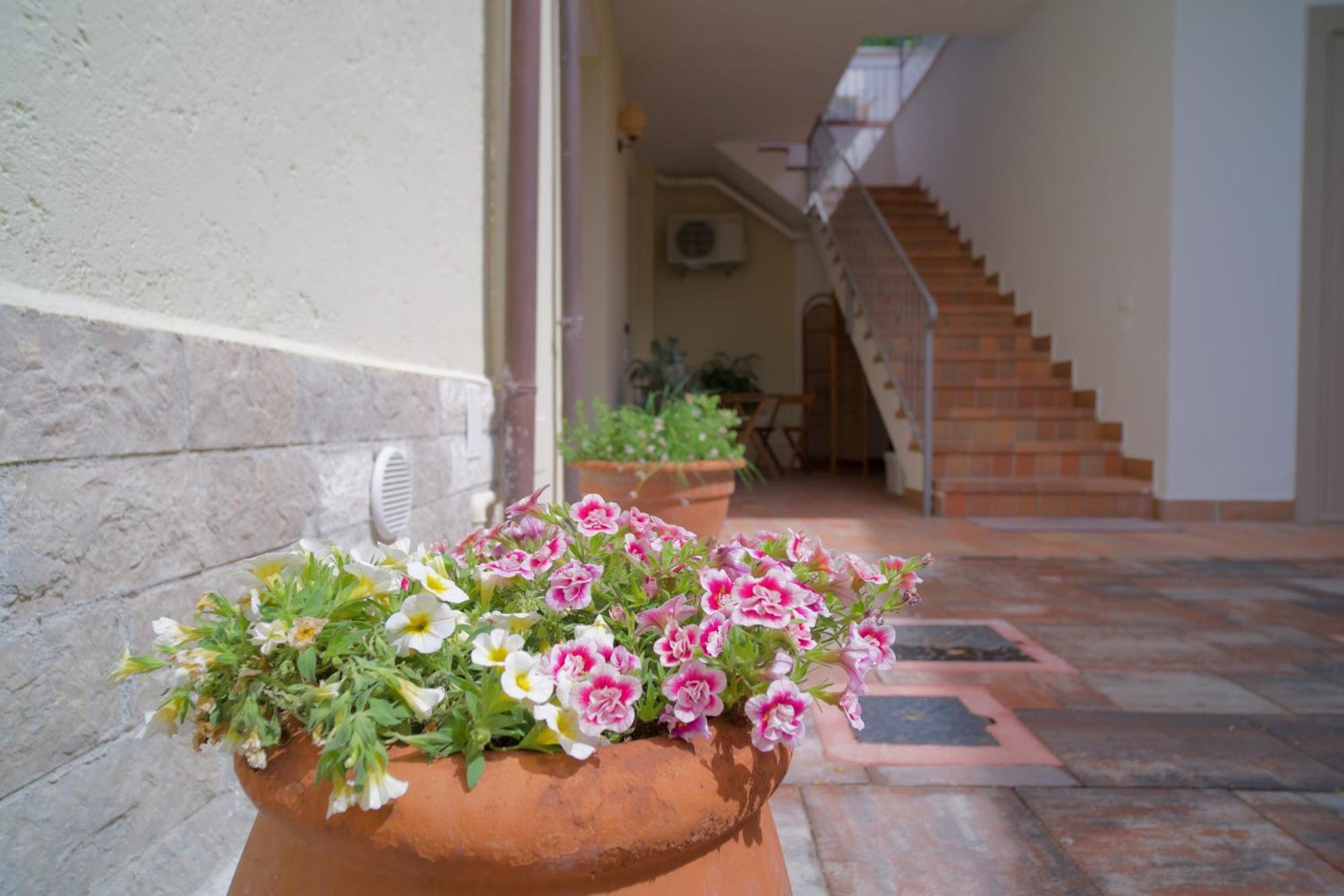 Colibri Bed & Breakfast Salò Екстериор снимка